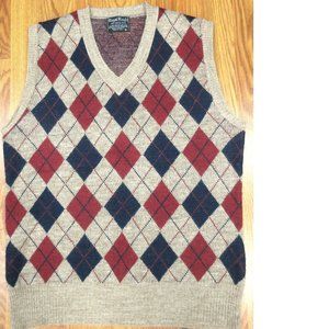 VTG ROYAL KNIGHT SWEATER VEST 100% ACRYLIC V-NECK ARGYLE MEDIUM, M